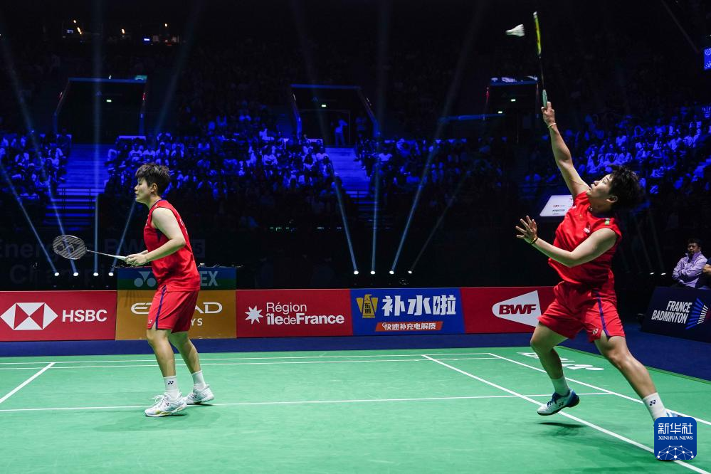 球与长传反 球与长传反